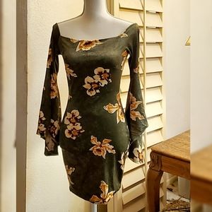 Blueblush Gorgeous off shoulder crushed velvet